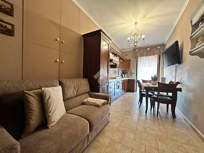 Appartamento quadrilocale in vendita in Via Goffredo Mameli, Cerignola