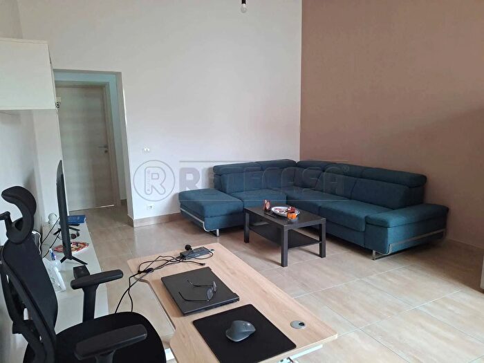 Appartamento trilocale in vendita in Via Isonzo, Siracusa