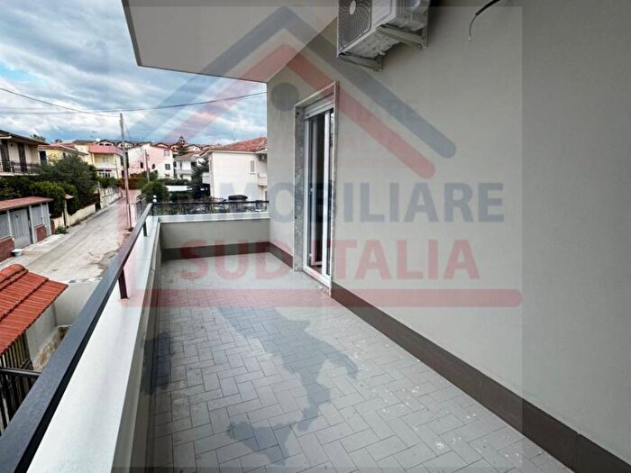 Appartamento trilocale in affitto in Via Staffetta, Lago Patria, Giugliano in Campania