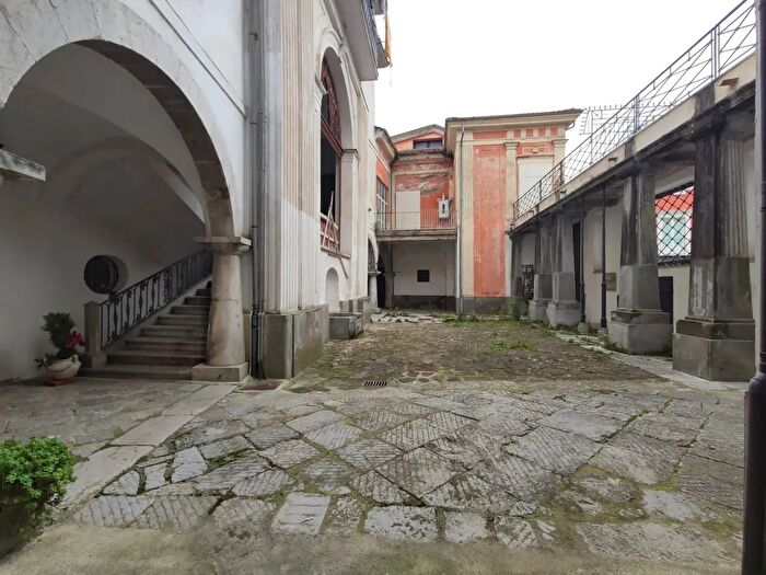 Appartamento con 5 locali in vendita in Via Roma Frazione San Pietro, Montoro