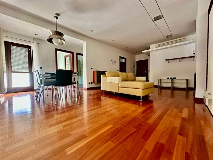 Appartamento quadrilocale in affitto in Piazza Torlonia, Centro, Avezzano