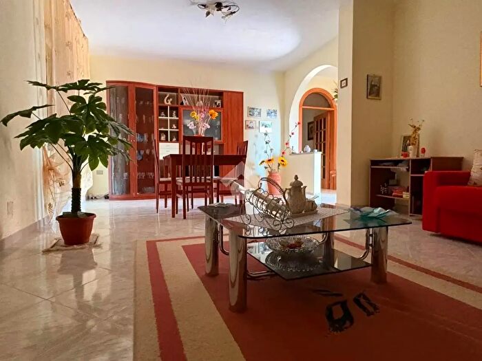 Appartamento con 5 locali in vendita in Via Gioacchino da Fiore, Sellia Marina