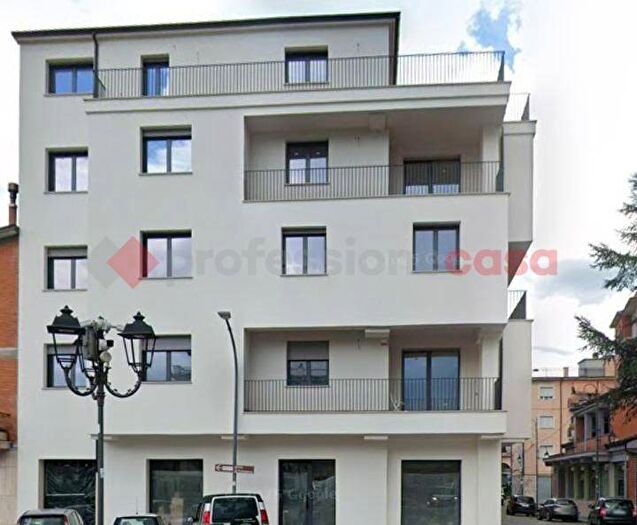 Appartamento trilocale in affitto in Via Valeria snc, Centro, Carsoli