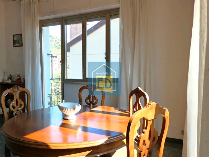 Appartamento con 6 locali in vendita in Via San Dalmazio, Savona