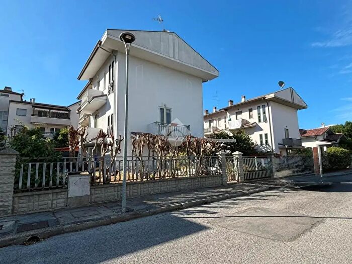 Casa quadrilocale in vendita in Via Primo Montanari, Gatteo