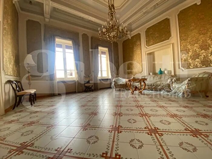 Appartamento con 8 locali in vendita in Via Don Giuseppe Morosini, San Giorgio A Cremano