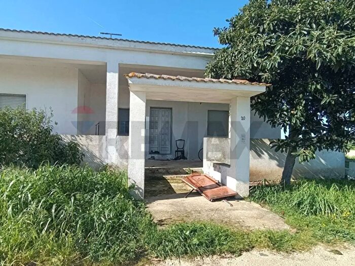 Casa con 8 locali in vendita in Via per Colemi Snc, Brindisi