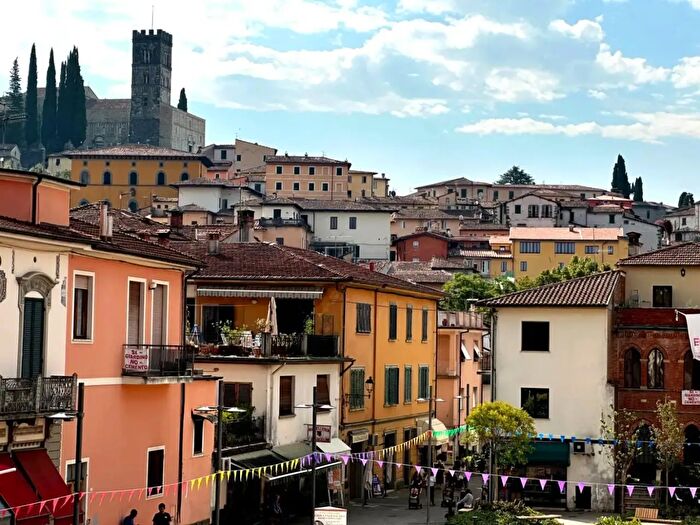 Appartamento con 7 locali in vendita in Barga