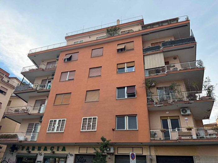 Appartamento trilocale in affitto in Via Filippi, San Paolo, Roma