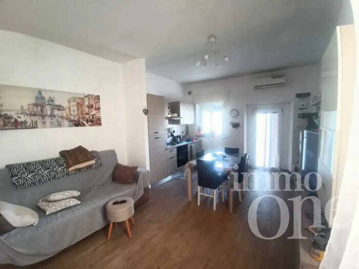 Casa bilocale in vendita in Via Provinciale Pisana, Livorno