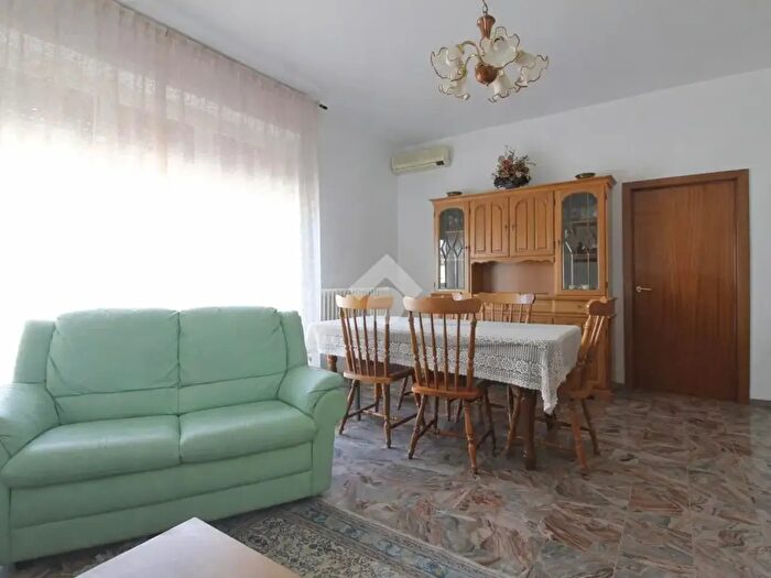 Appartamento quadrilocale in vendita in Via Galileo Galilei, Giulianova