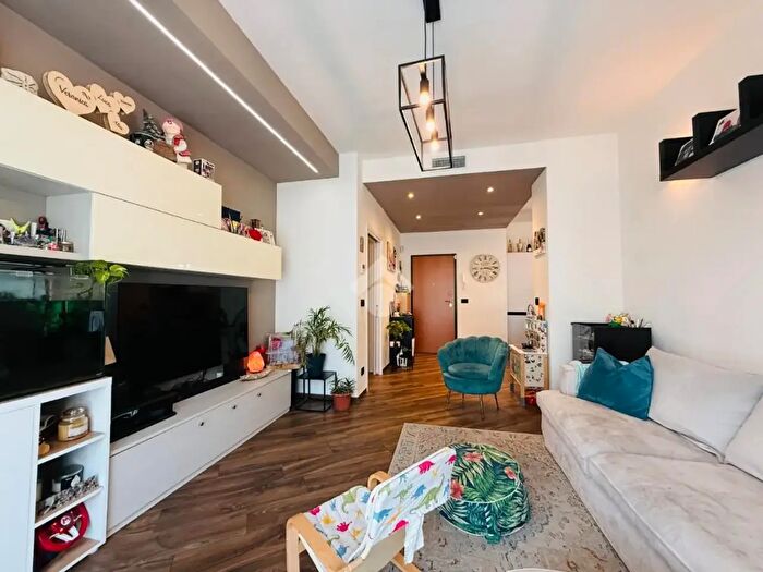 Appartamento con 5 locali in vendita in Via Adamello, Rivoli