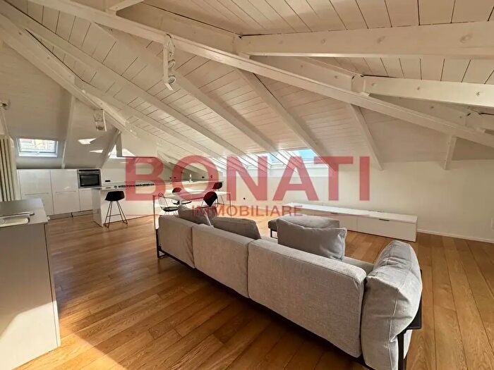 Appartamento con 5 locali in affitto in La Spezia