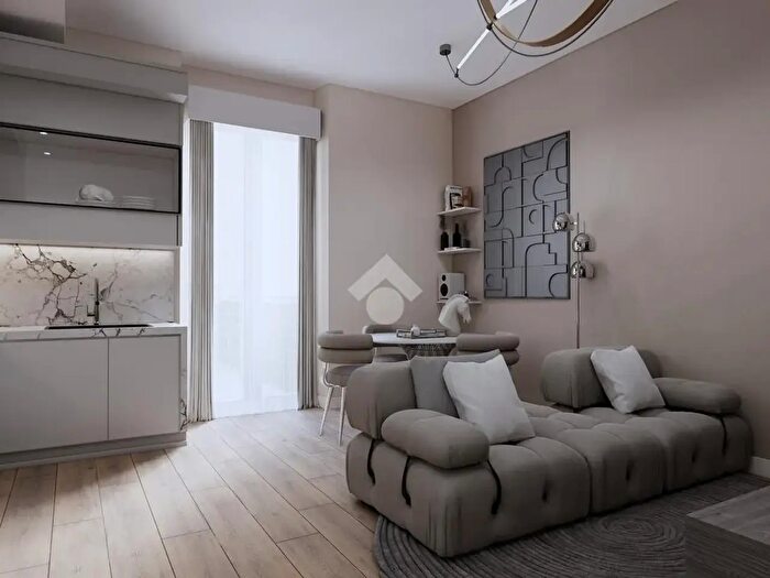 Appartamento trilocale in vendita in Viale Montegrappa, Prato