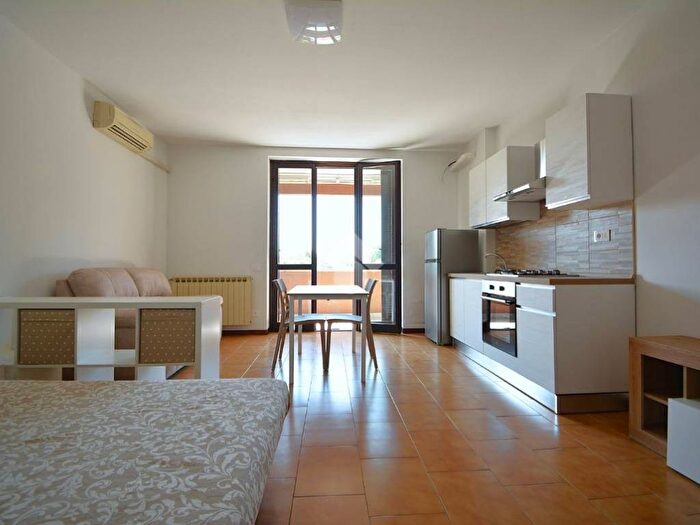 Appartamento monolocale in affitto in Via Alessandro Volta, Burago di Molgora