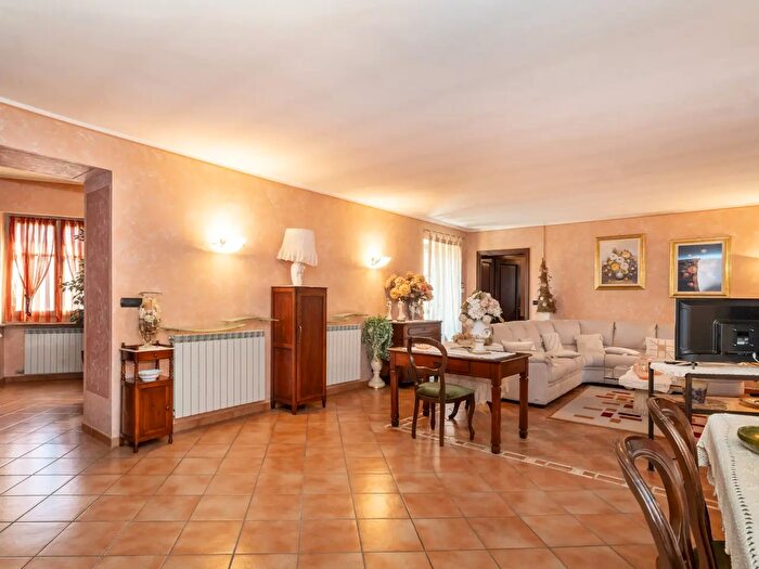 Appartamento con 5 locali in vendita in Corso Re Umberto, Verzuolo