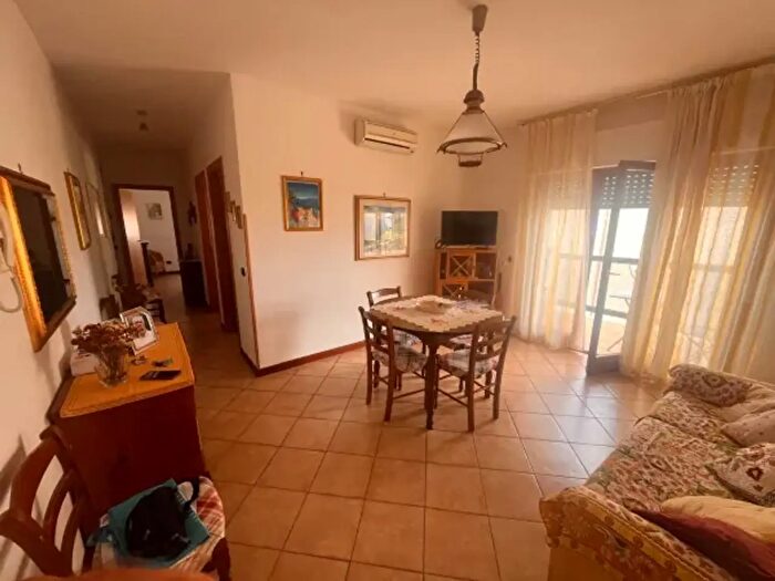 Appartamento trilocale in vendita in Via Rinascita a, Nettuno