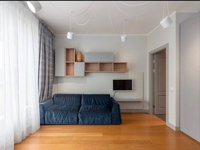 Appartamento quadrilocale in affitto in Via dellOrso, Scala Manzoni, Milano