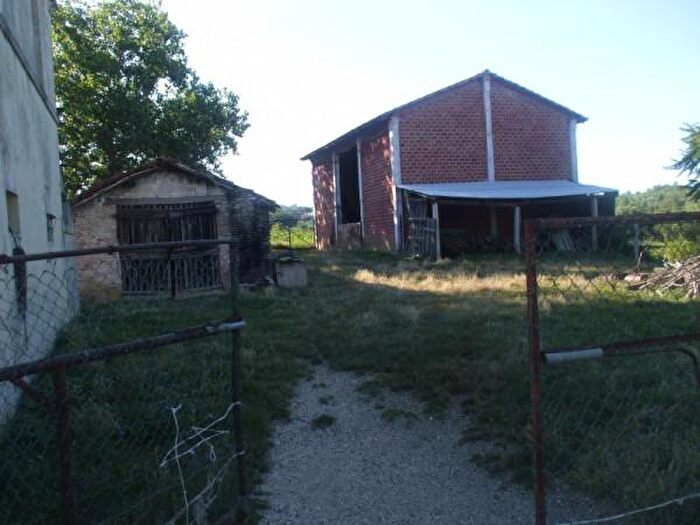 Casa con 5 locali in vendita in Via Monte Grappa, Jesi