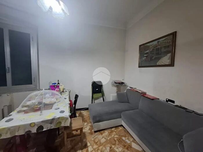 Appartamento con 5 locali in vendita in Piazza Errico Petrella, Genova