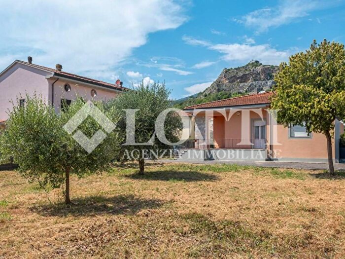 Casa con 5 locali in affitto in Via A Grandi, Centro, Vicopisano
