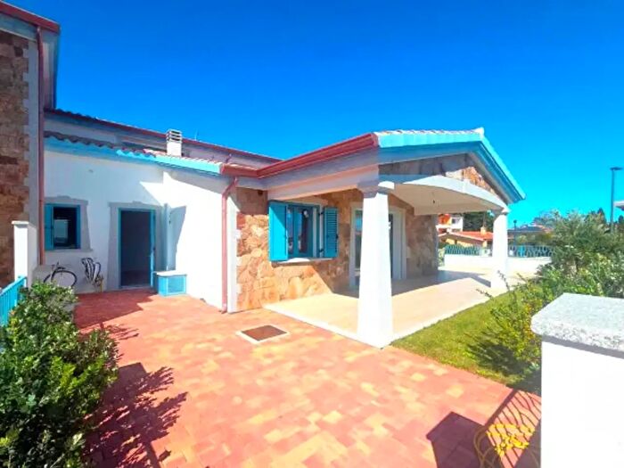 Casa quadrilocale in vendita in Via Porto Conte, Siniscola