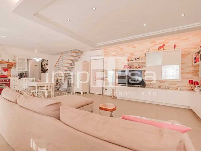 Appartamento trilocale in vendita in Via Molino, Marcon