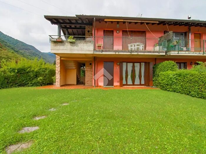 Appartamento trilocale in vendita in Via Fontane, Gardone Riviera