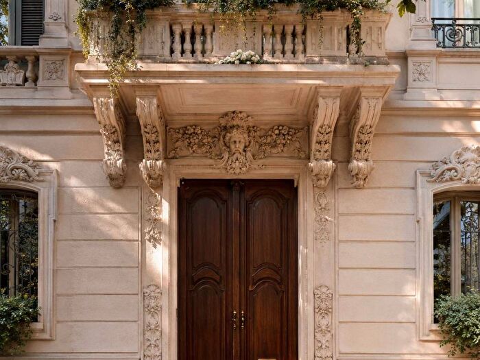 Casa quadrilocale in affitto in Piazza Castello, Cadorna Castello, Milano
