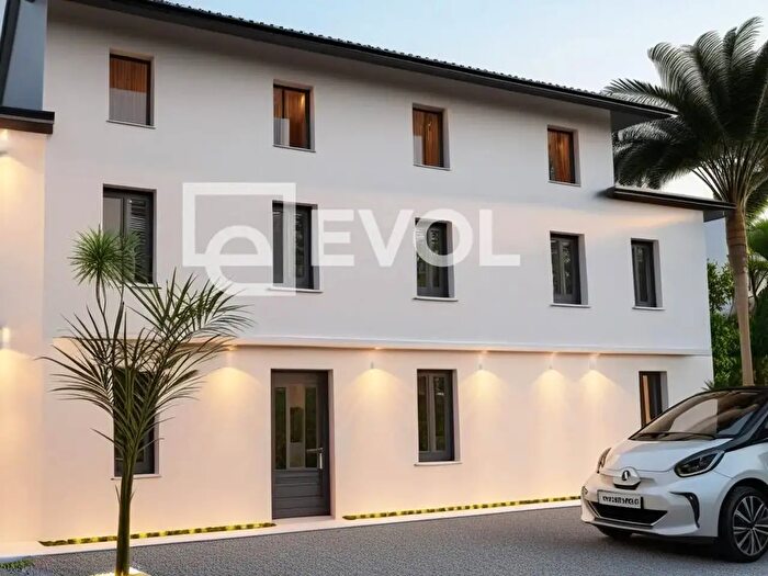 Casa con 13 locali in vendita in Via Novembre, Campoformido