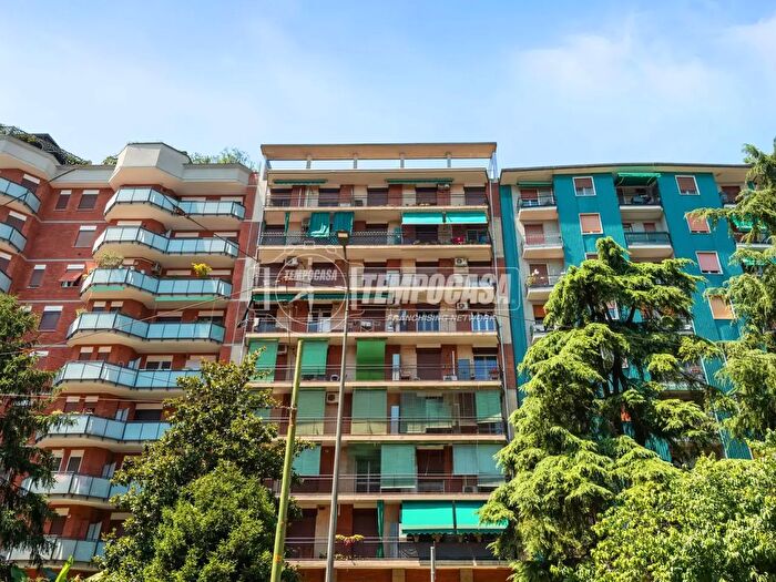 Appartamento trilocale in vendita in Via Filippo Tajani, Milano