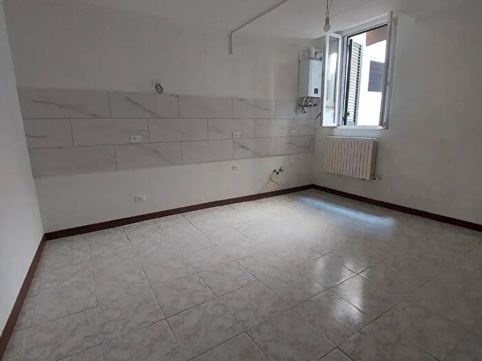 Appartamento con 7 locali in vendita in Castelfranco Di Sotto