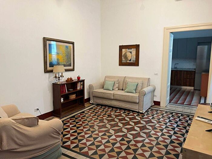 Appartamento con 5 locali in affitto in Via Sicilia, Vittorio Veneto, Roma