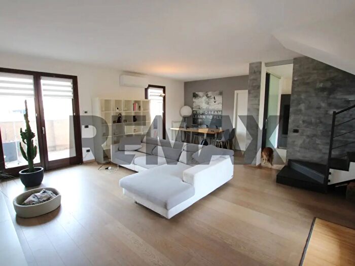 Appartamento quadrilocale in vendita in Via Donatello a, Cislago