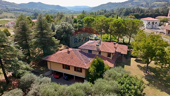 Casa con 10 locali in vendita in Via Masironi, Brisighella