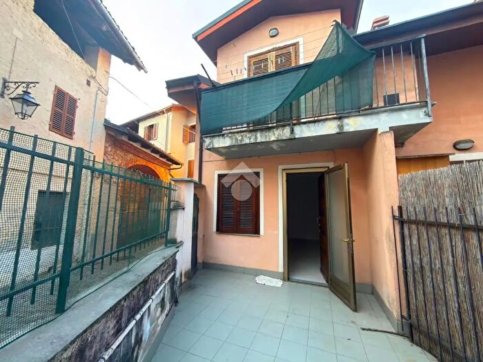 Appartamento bilocale in vendita in Vicolo Breccia, Giaveno