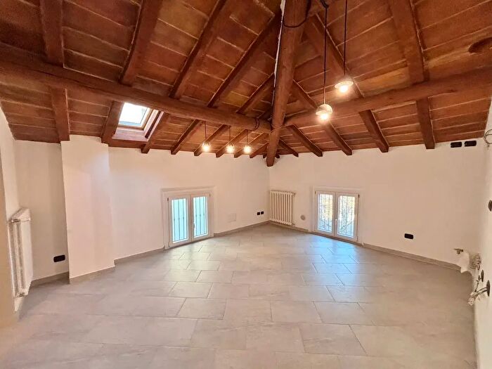 Appartamento trilocale in vendita in Viale Duca Alessandro, Parma