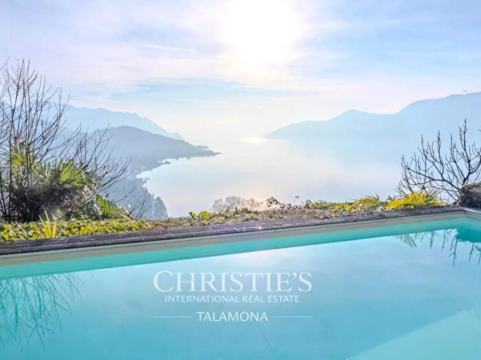 Casa con 5 locali in vendita in Luino