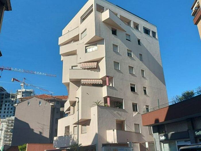 Appartamento trilocale in affitto in Via Dante Alighieri, Centro, Sesto San Giovanni