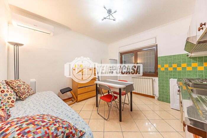 Appartamento bilocale in vendita in Roma