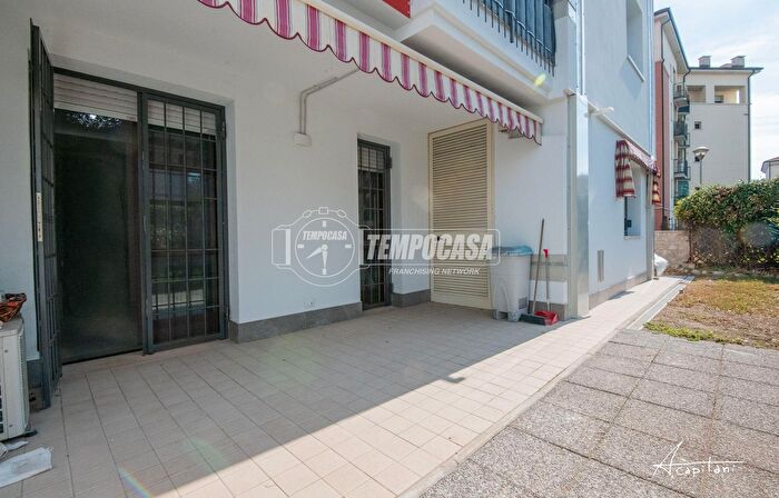 Appartamento quadrilocale in vendita in Via Veterani dello Sport, Modena