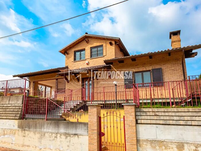 Casa con 9 locali in vendita in Strada Regione San Dalmazzo a, Rivalba