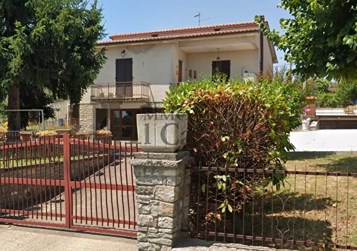 Casa quadrilocale in vendita in Pineta, Castiglione Del Lago