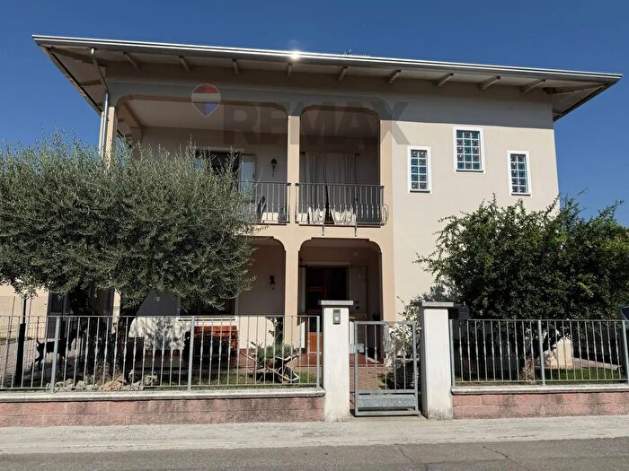 Appartamento con 5 locali in vendita in Gazoldo Degli Ippoliti