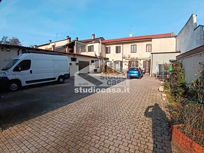 Casa con 8 locali in vendita in Via Marconi, Trescore Cremasco