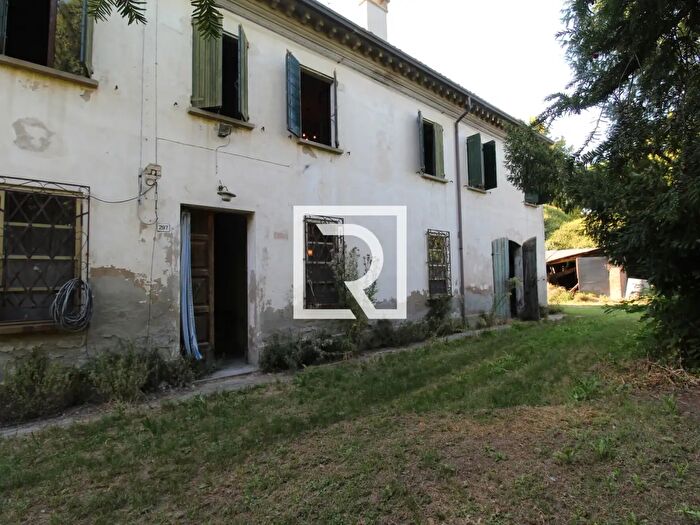 Casa con 10 locali in vendita in Via Santerno Ammonite, Ravenna