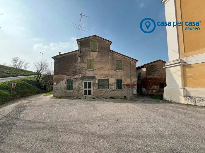 Casa con 5 locali in vendita in Via Conciliazione, Roncoferraro