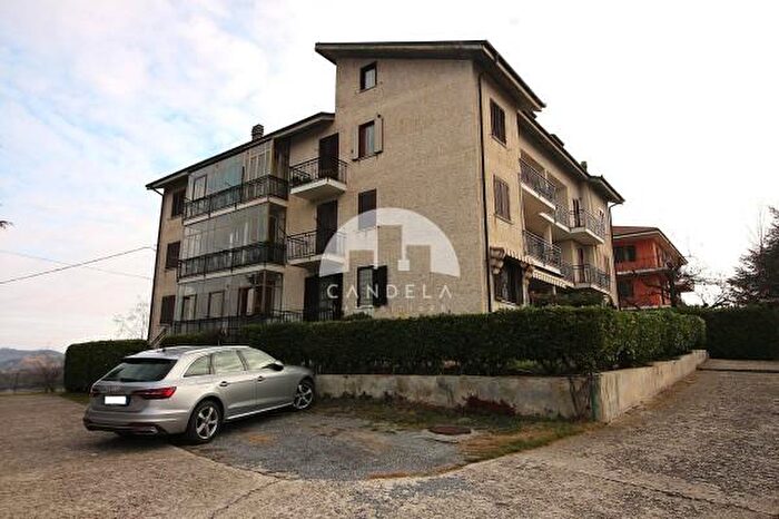 Appartamento trilocale in vendita in Via Roma, Murazzano