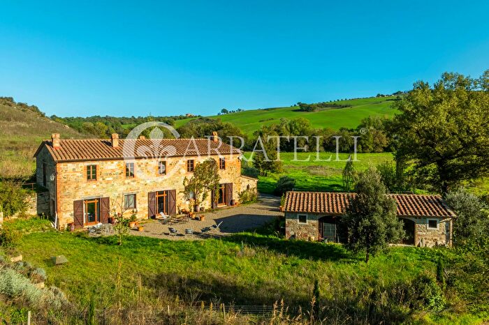 Casa con 19 locali in vendita in Via del Colle, San Quirico DOrcia