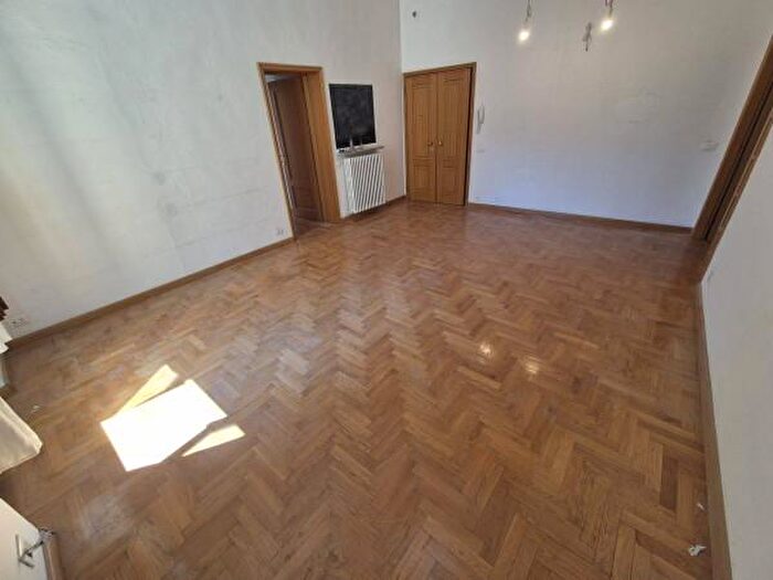 Appartamento quadrilocale in vendita in Corso Cairoli, Reggio Emilia